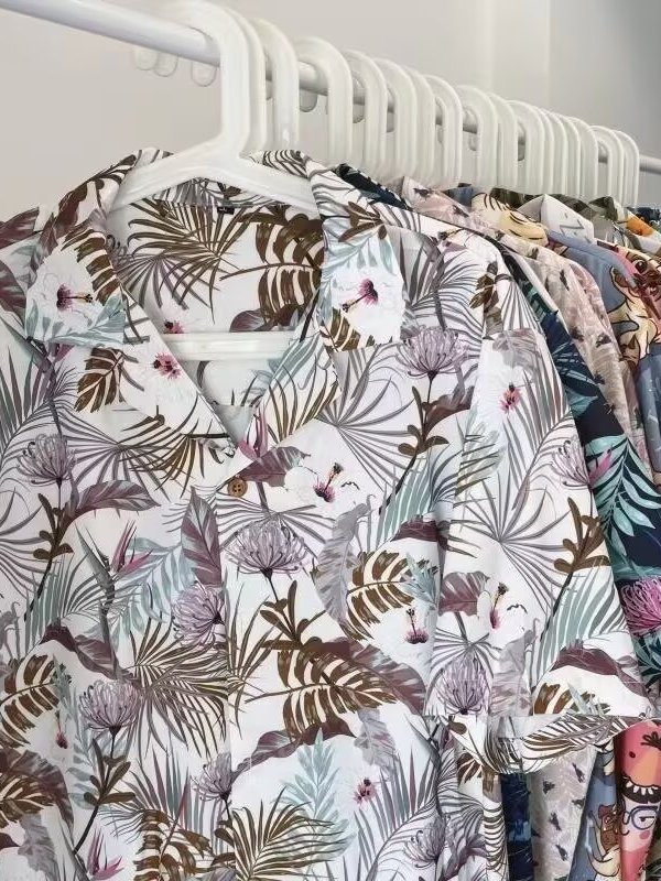 Vintage Hawaiian Floral Shirt - قميص تايلاندي عتيق الطراز بنقشة زهور،