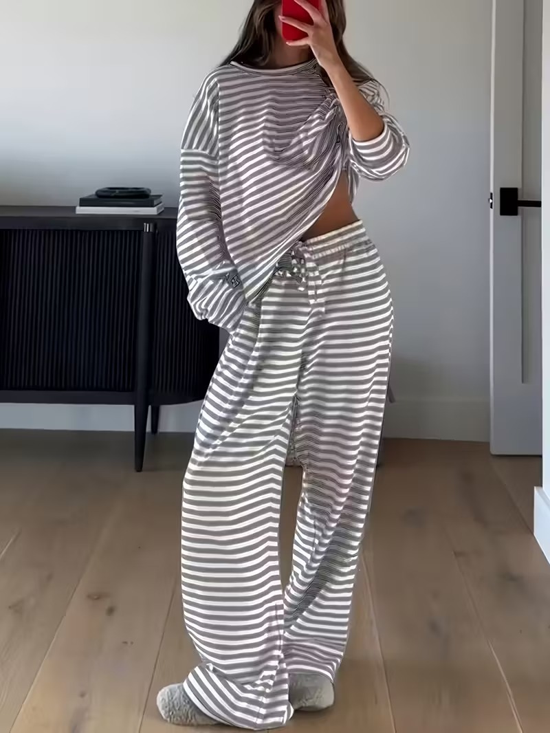 Shirts - طقم نسائي جديد لخريف وشتاء 2026،