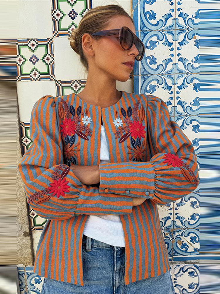 جاكيت نسائي جديد لخريف 2026 مط - مراجعة Jackets وسعره